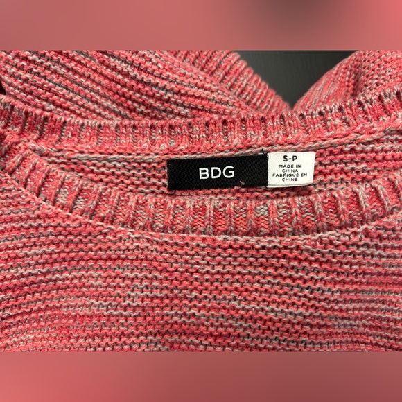 BDG coral & gray oatmeal sweater size S, crewneck oversized comfy, soft & cozy - Picture 9 of 9